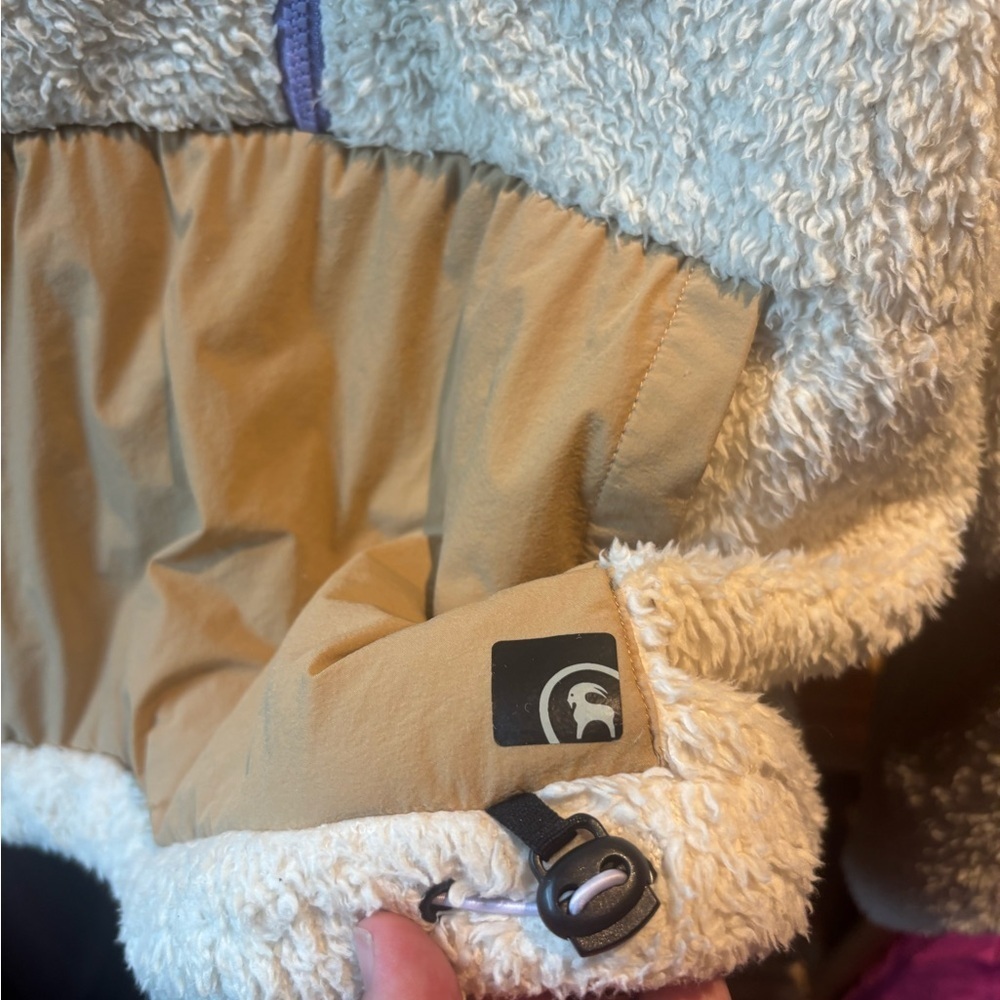 Backcountry Fleece Cream and Tan Sherpa Pullover‎ Jacket - Picture 3 of 8